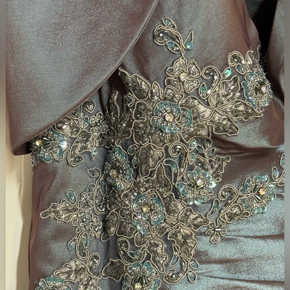 Cameron Blake by Moni Cheri, Size 12, Halter Style, with Jacket, Purple/Blue - Picture 11 of 16